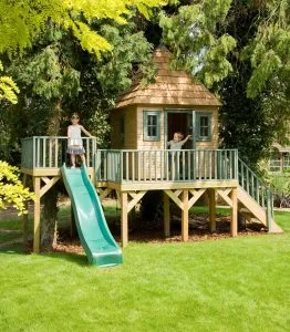 Mediniai vaikų žaidimo nameliai